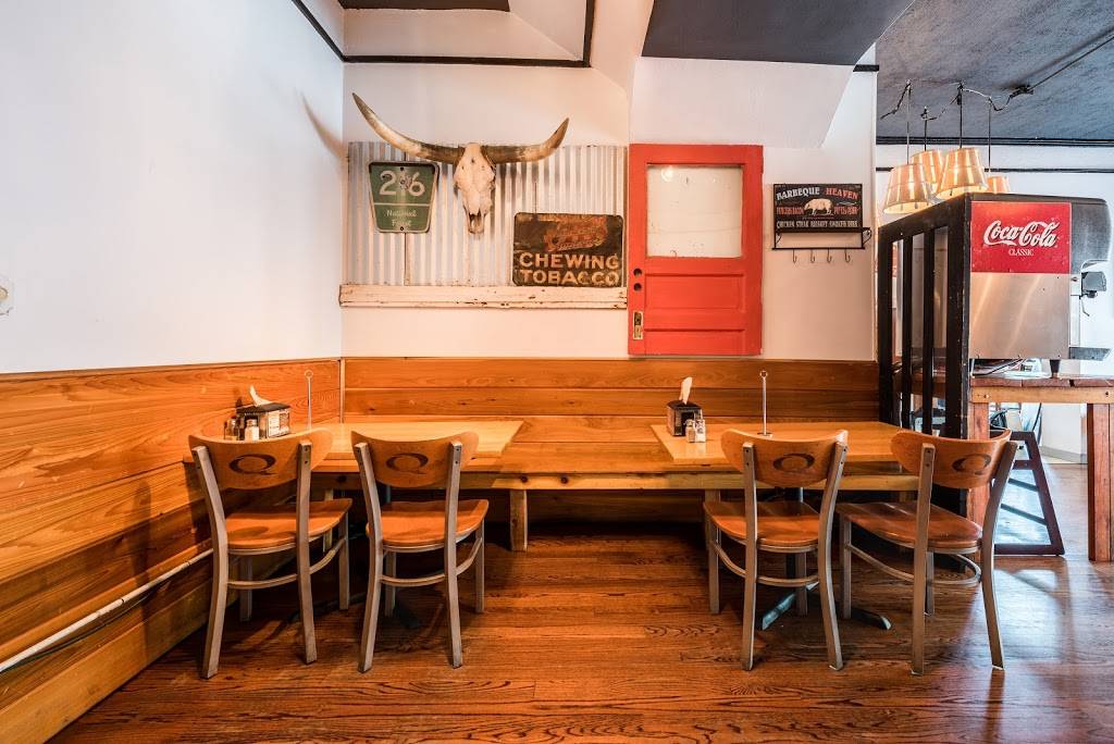 Wrigley BBQ | restaurant | 3555 North Broadway, Chicago, IL 60657, USA | 7734721227 OR +1 773-472-1227