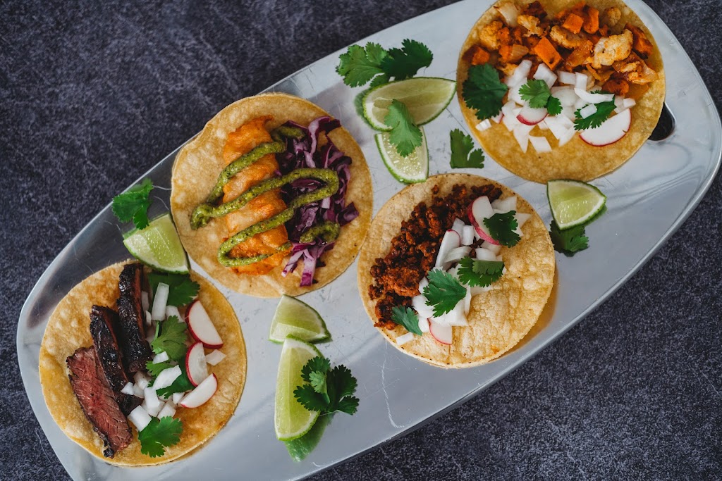 Tacos Flores | restaurant | 16 Franklins Way, Guilford, CT 06437, USA | 2035140461 OR +1 203-514-0461