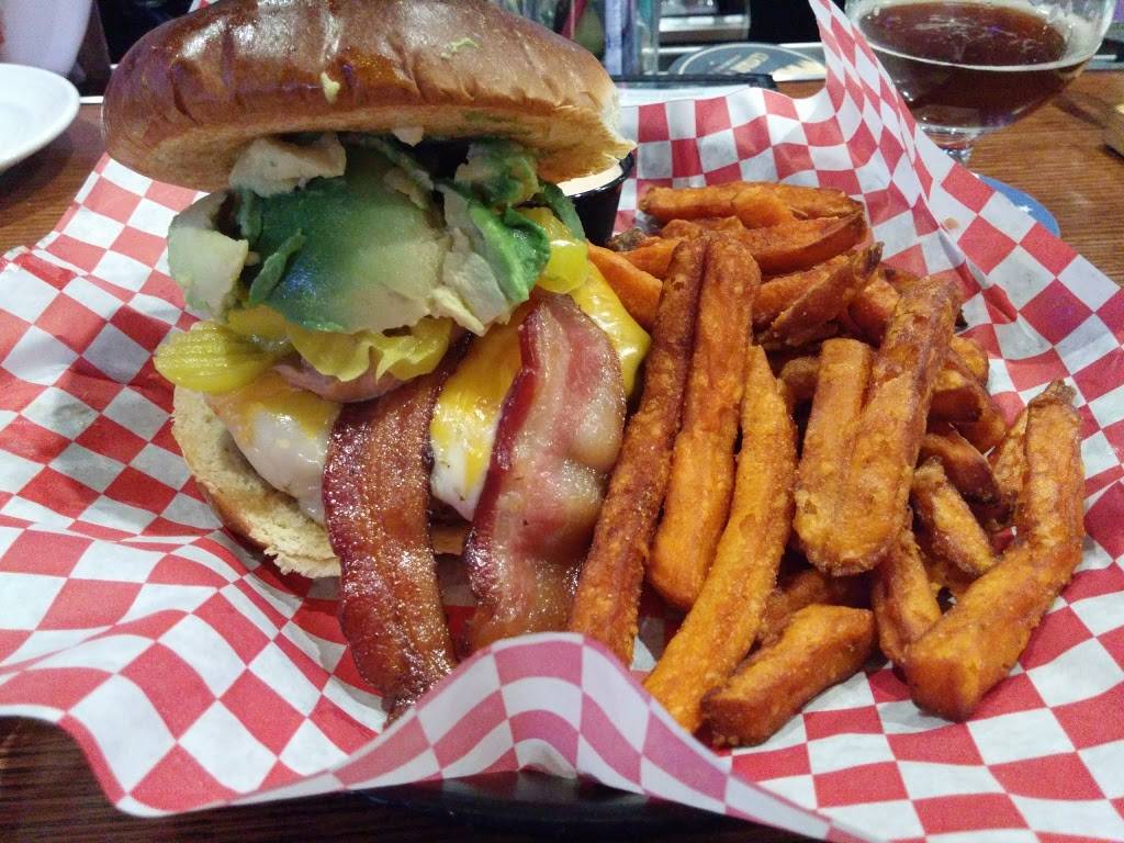 Milwaukee Burger Company | restaurant | 6421 S 27th St, Franklin, WI 53132, USA | 4143019938 OR +1 414-301-9938