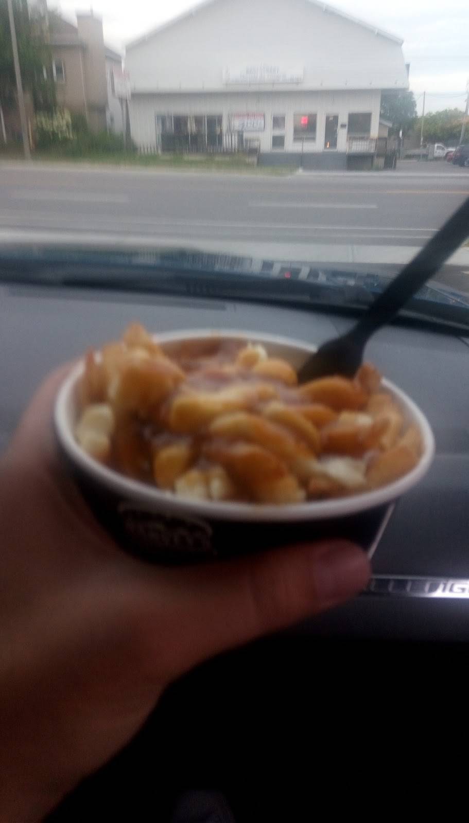 Harveys | restaurant | 180 Boulevard Gréber, Gatineau, QC J8T 6K2, Canada | 8192433024 OR +1 819-243-3024