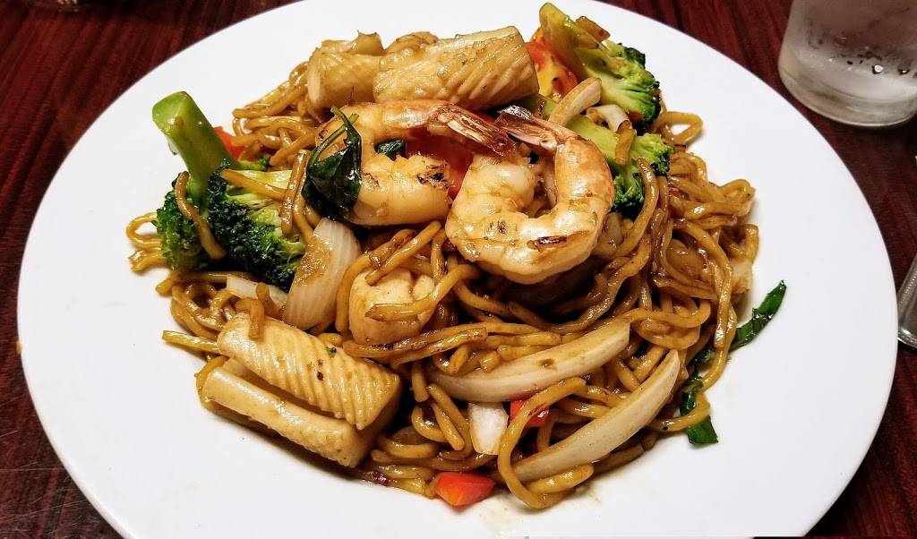 Kao Thai Restaurant | meal delivery | 8650 Colesville Rd, Silver Spring, MD 20910, USA | 3014951234 OR +1 301-495-1234