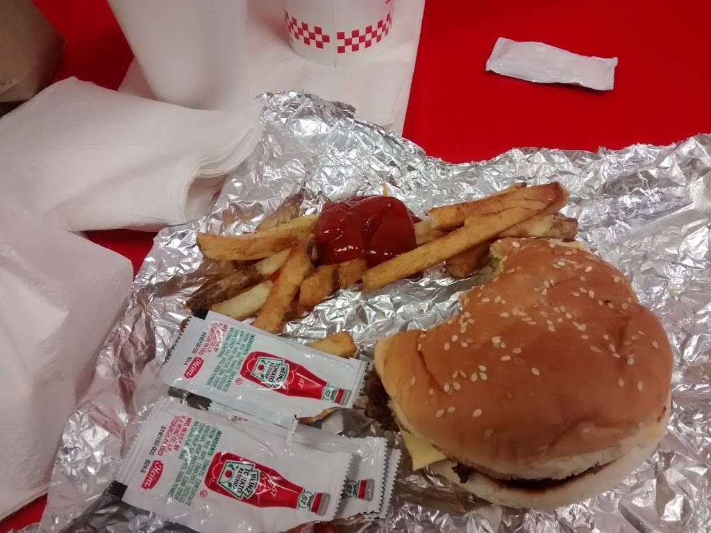 Five Guys | meal takeaway | 170 Bath Rd, Brunswick, ME 04011, USA | 2074064359 OR +1 207-406-4359