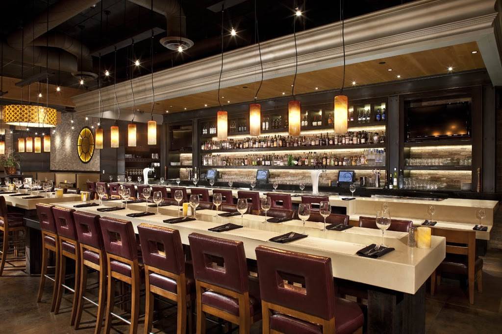 Paul Martin’s American Grill | restaurant | 534 Spectrum Center Dr, Irvine, CA 92618, USA | 9494531144 OR +1 949-453-1144