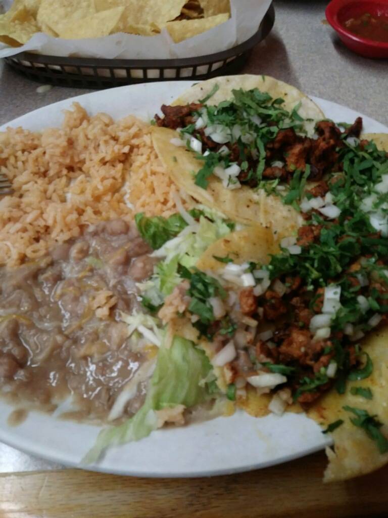 Tequileros Mexican Restaurant | restaurant | 1208 w, us 24 hwy, Independence, MO 64050, USA | 8168328334 OR +1 816-832-8334