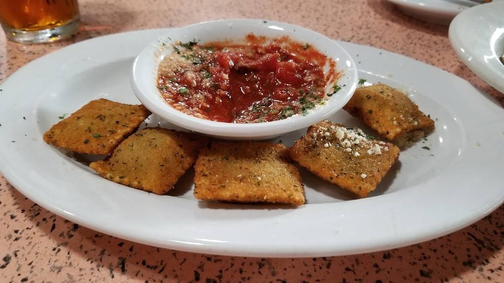 Lil Rizzos Restaurant - Osage Beach | restaurant | 929 Premium Outlets Dr, Osage Beach, MO 65065, USA | 5733021500 OR +1 573-302-1500