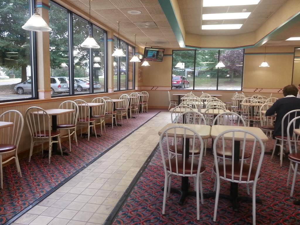 Wendys | restaurant | 6349 Seven Corners, Falls Church, VA 22044, USA | 7035383854 OR +1 703-538-3854
