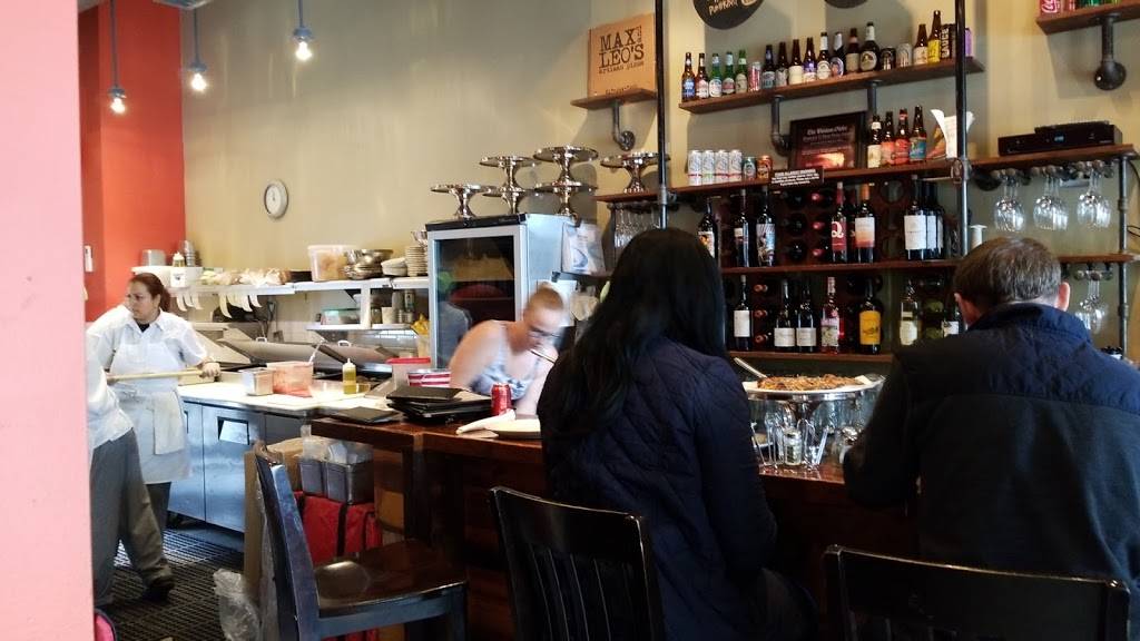 Max & Leos Pizza Newton | restaurant | 325 Washington St, Newton, MA 02458, USA | 6172447200 OR +1 617-244-7200