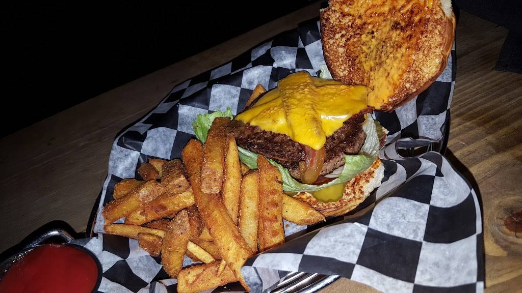 Revolver Houston | restaurant | 6502 Washington Ave, Houston, TX 77007, USA | 7138624555 OR +1 713-862-4555