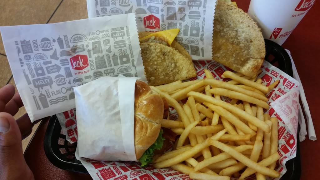 Jack in the Box | restaurant | 2296 Griffin Way, Corona, CA 92879, USA | 9512723761 OR +1 951-272-3761
