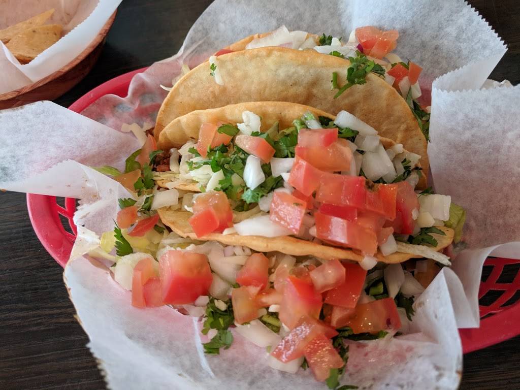 Tacos Burritos El Pato | restaurant | 22950 Lyons Ave, Newhall, CA 91321, USA | 6612542585 OR +1 661-254-2585