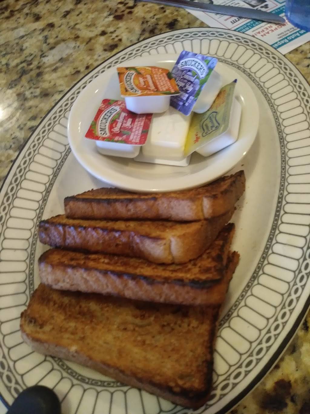 Goshen Plaza Diner | restaurant | 118 Clowes Ave, Goshen, NY 10924, USA | 8452947800 OR +1 845-294-7800