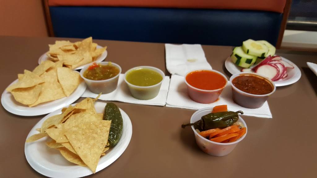 Federicos Mexican Food | restaurant | 6602 4th St NW, Los Ranchos De Albuquerque, NM 87107, USA | 5053442077 OR +1 505-344-2077