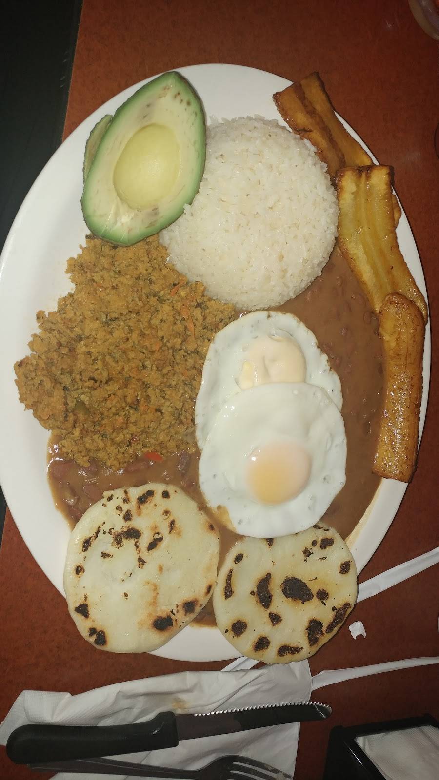 La Colombiana | restaurant | 11216 Grandview Ave, Wheaton, MD 20902, USA | 2406217629 OR +1 240-621-7629