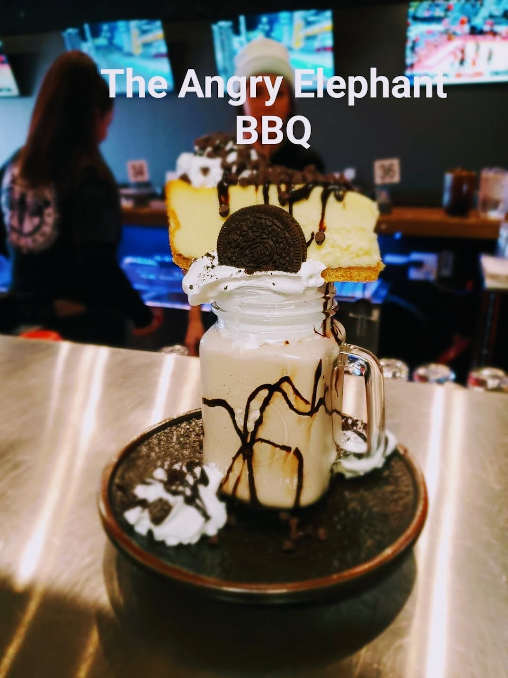 The Angry Elephant Burgers, Brew & Que | restaurant | 111 E 47th St S, Wichita, KS 67216, USA | 3167965087 OR +1 316-796-5087