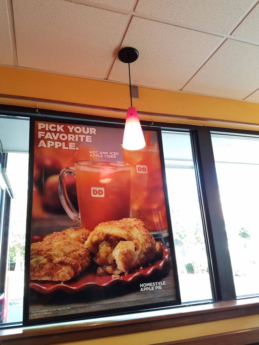 Dunkin | bakery | 26 South Ave, Whitman, MA 02382, USA | 7814473464 OR +1 781-447-3464