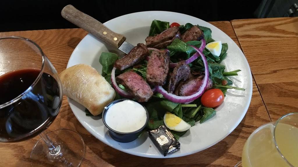 Salt hill Pub - West Leb | restaurant | Colonial Plaza, 5 Airport Rd, West Lebanon, NH 03784, USA | 6032985566 OR +1 603-298-5566