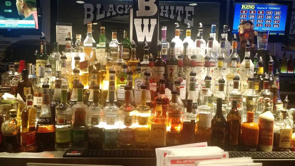 Black & White Grille | restaurant | 206 N Spencer Rd, Spencer, MA 01562, USA | 5088855018 OR +1 508-885-5018