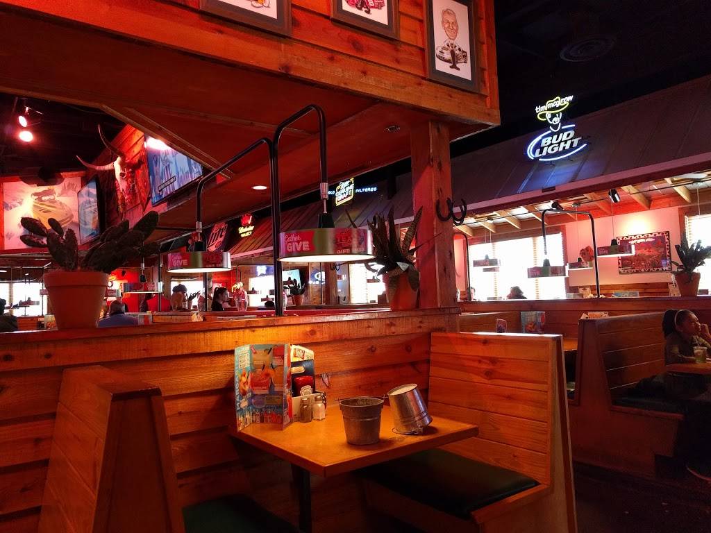 Texas Roadhouse | restaurant | 2513 Plaza Ct, Waukesha, WI 53186, USA | 2627987427 OR +1 262-798-7427