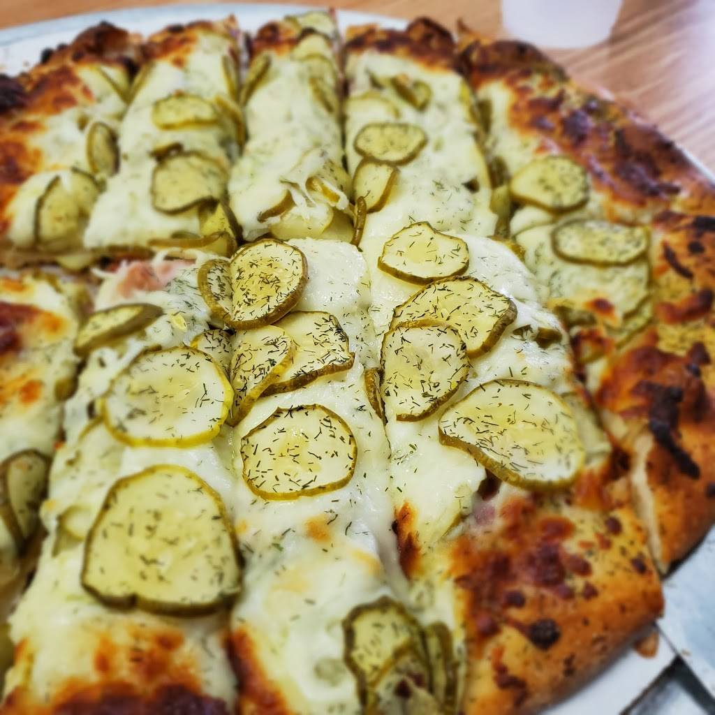 QC Pizza | meal takeaway | 3150 Century Ave N, Mahtomedi, MN 55115, USA | 6517771200 OR +1 651-777-1200