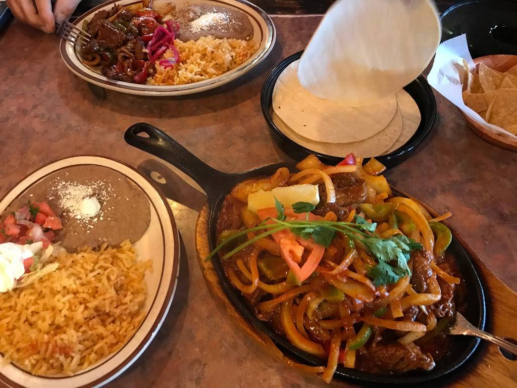 Old Hacienda Restaurant | restaurant | 5303 Olive Dr, Bakersfield, CA 93308, USA | 6613996015 OR +1 661-399-6015