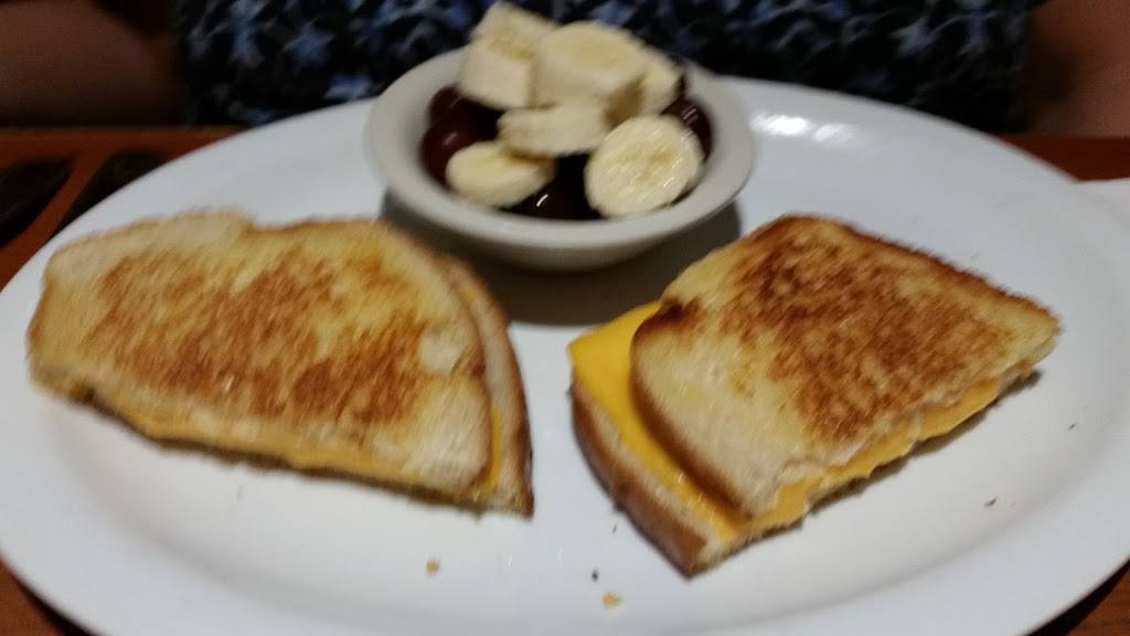 Grinder Deli Restaurant and Sports Bar | restaurant | 1820, 1 Los Angeles Ave, Moorpark, CA 93021, USA | 8055292288 OR +1 805-529-2288