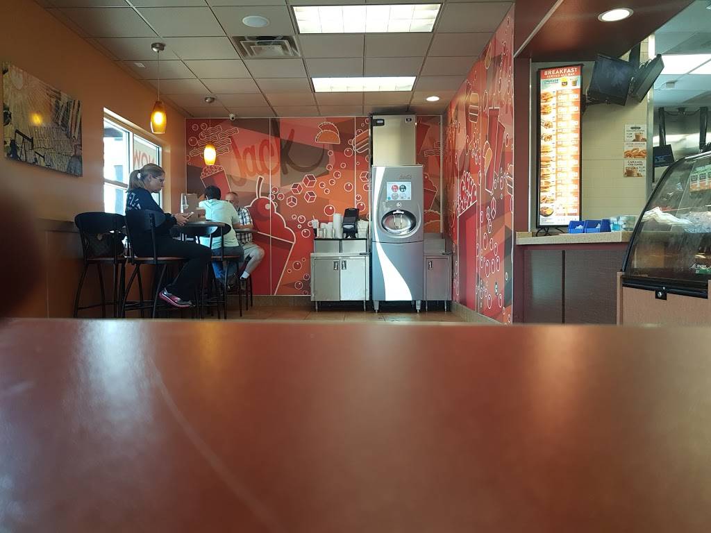 Jack in the Box | restaurant | 190 Continental Ave, Dallas, TX 75207, USA | 2147609324 OR +1 214-760-9324