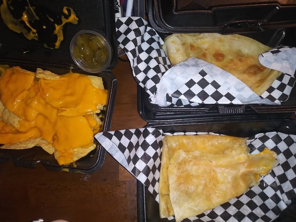 El Chapo Restaurant | restaurant | 1108 W St Mary’s Rd, Tucson, AZ 85745, USA | 5206237511 OR +1 520-623-7511