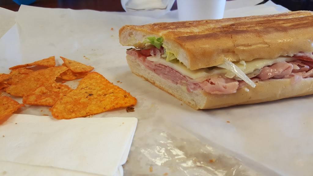 Strawberry Hut | restaurant | 743 E Memorial Blvd, Lakeland, FL 33801, USA | 8636822222 OR +1 863-682-2222