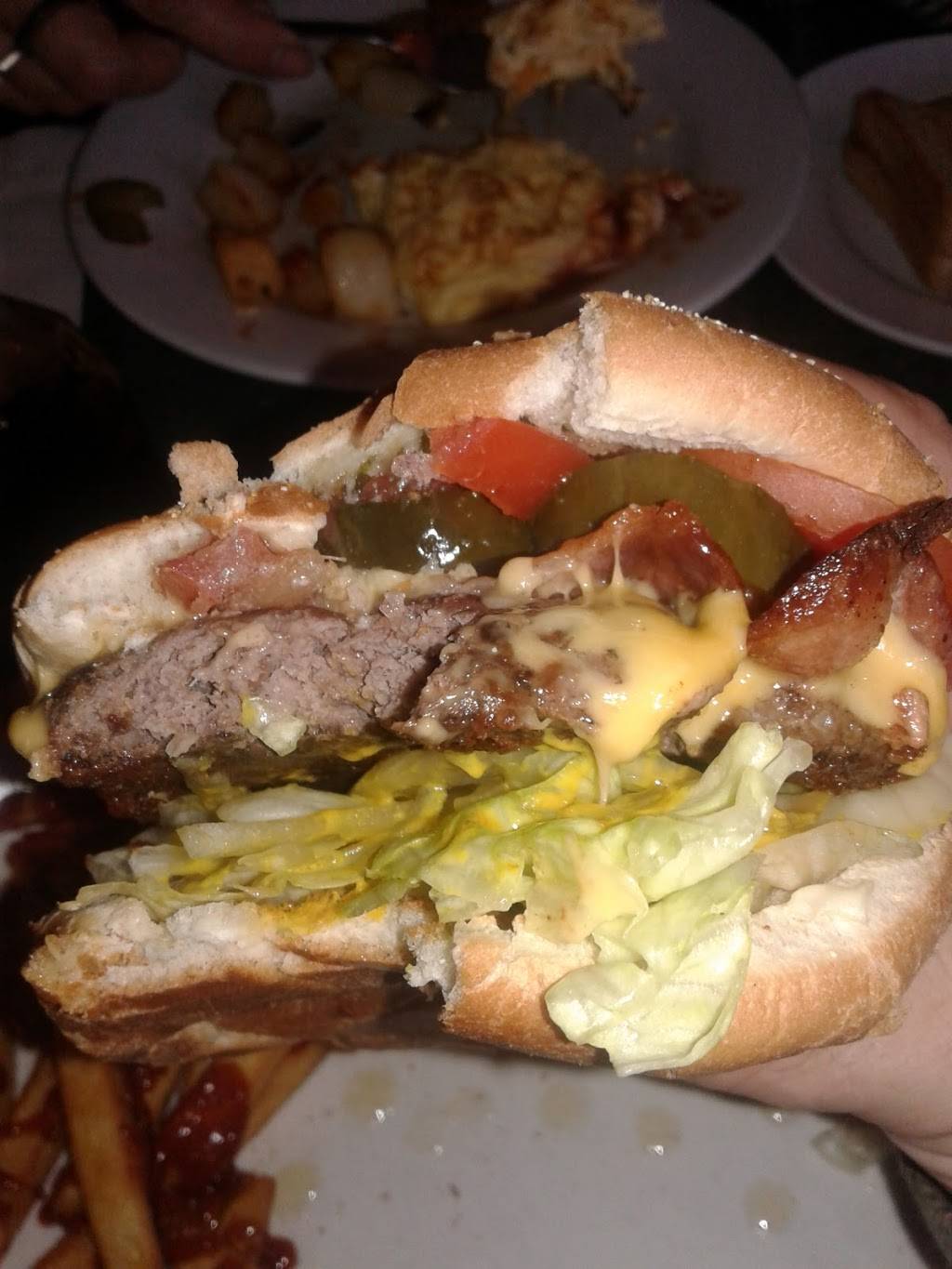 Judys Place | restaurant | 21 William St S, Lindsay, ON K9V 3A3, Canada | 7058784719 OR +1 705-878-4719