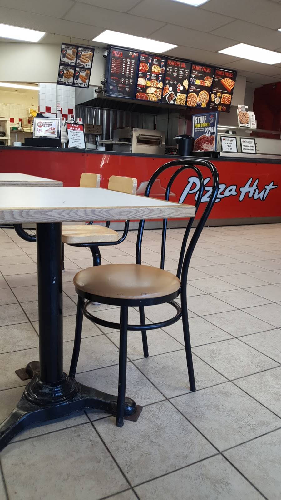 Pizza Hut Express | meal takeaway | 370 Main St S, Alexandria, ON K0C 1A0, Canada | 6135254444 OR +1 613-525-4444