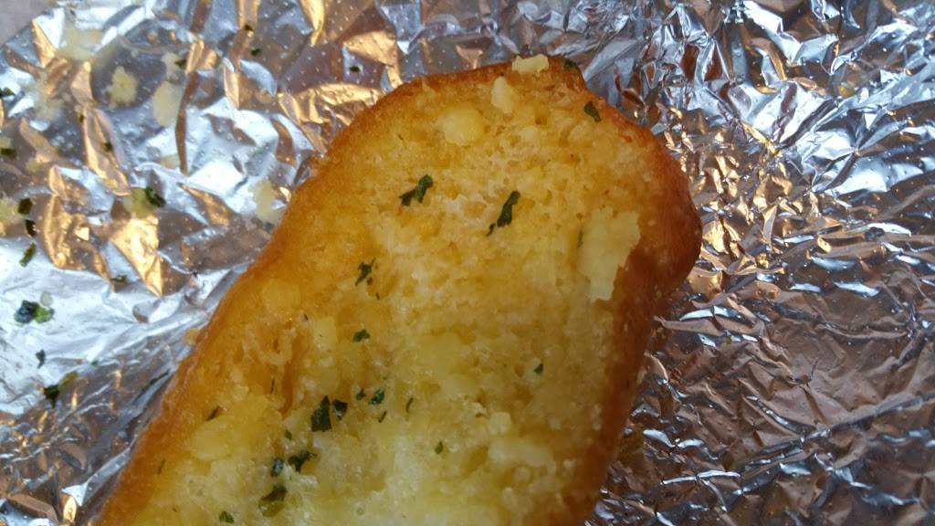 Addantes Pizzeria | restaurant | 2221 N Gary Ave, Wheaton, IL 60187, USA | 6306653300 OR +1 630-665-3300