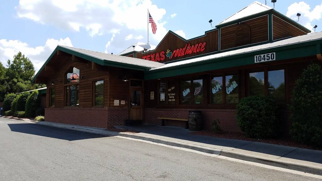 Texas Roadhouse | restaurant | 10450 E Independence Blvd, Matthews, NC 28105, USA | 7048140285 OR +1 704-814-0285