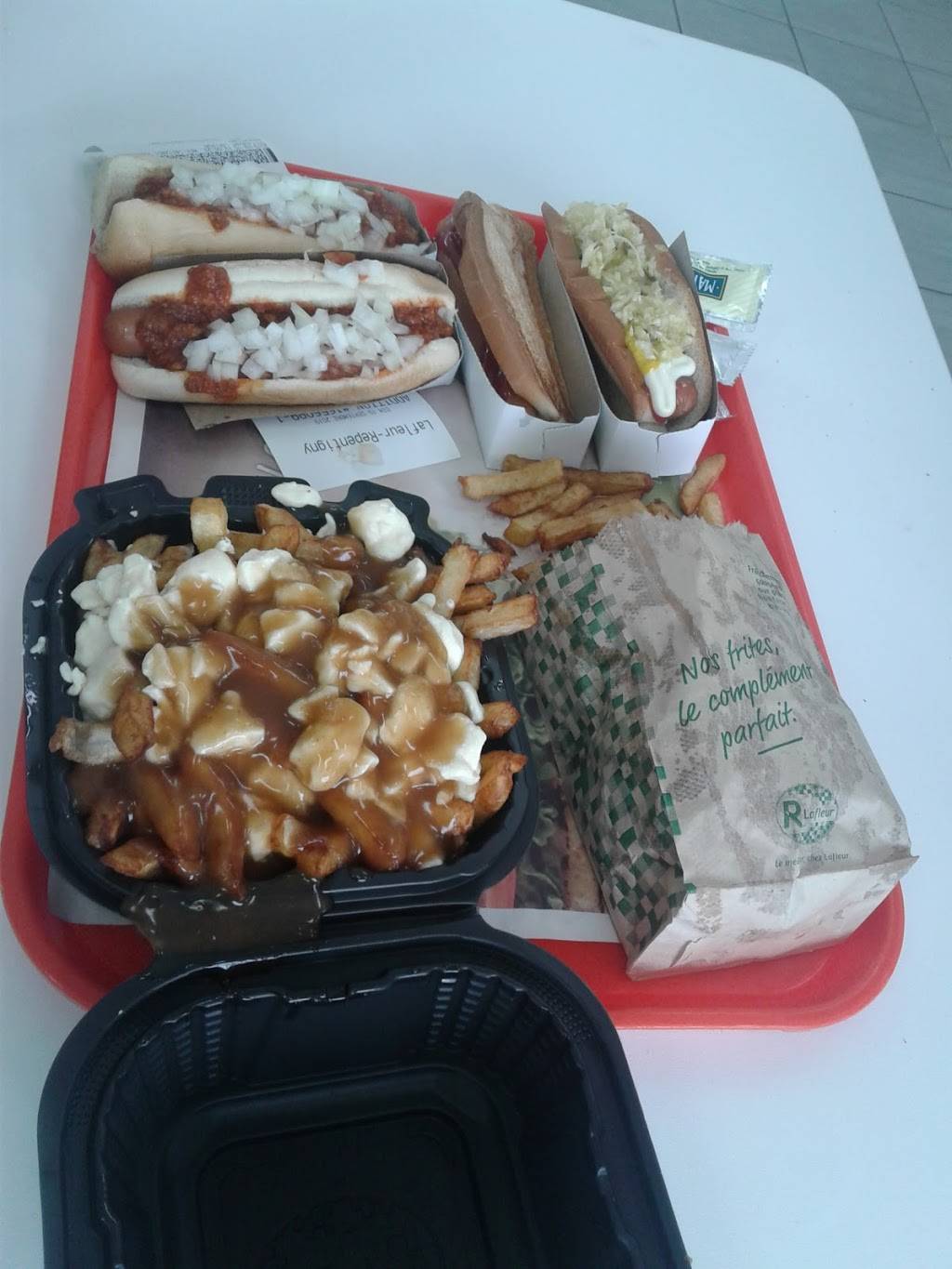 Restaurant Lafleur | restaurant | 116 Boulevard Industriel, Repentigny, QC J6A 4X7, Canada | 4506560005 OR +1 450-656-0005