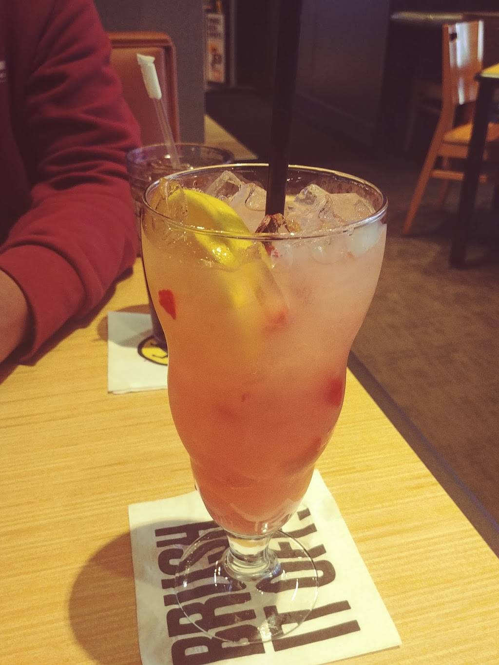 Buffalo Wild Wings | restaurant | 414 Nelson Rd, New Lenox, IL 60451, USA | 8154639333 OR +1 815-463-9333