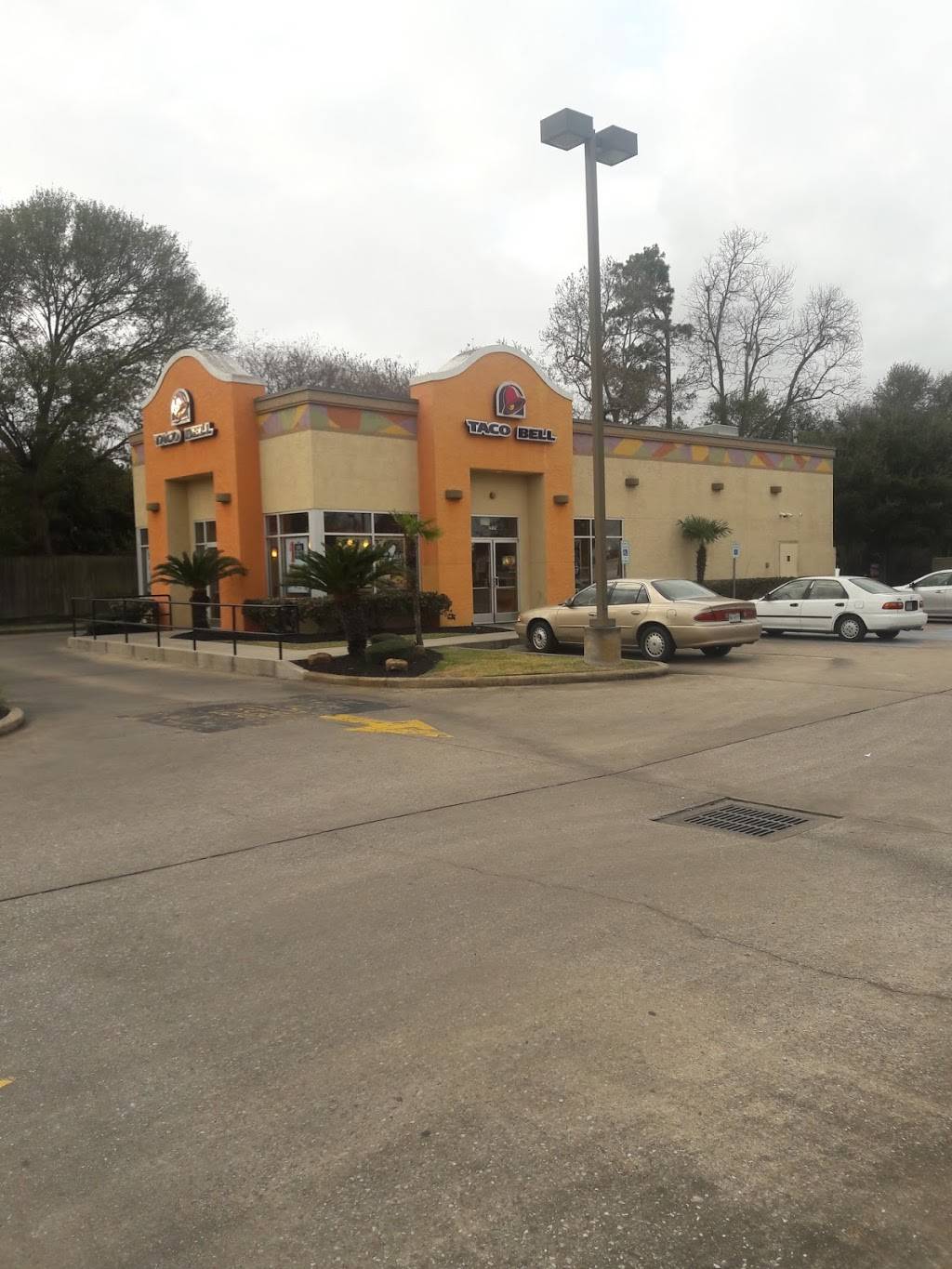Taco Bell | meal takeaway | 2901 N 16th St, Orange, TX 77630, USA | 4098835470 OR +1 409-883-5470