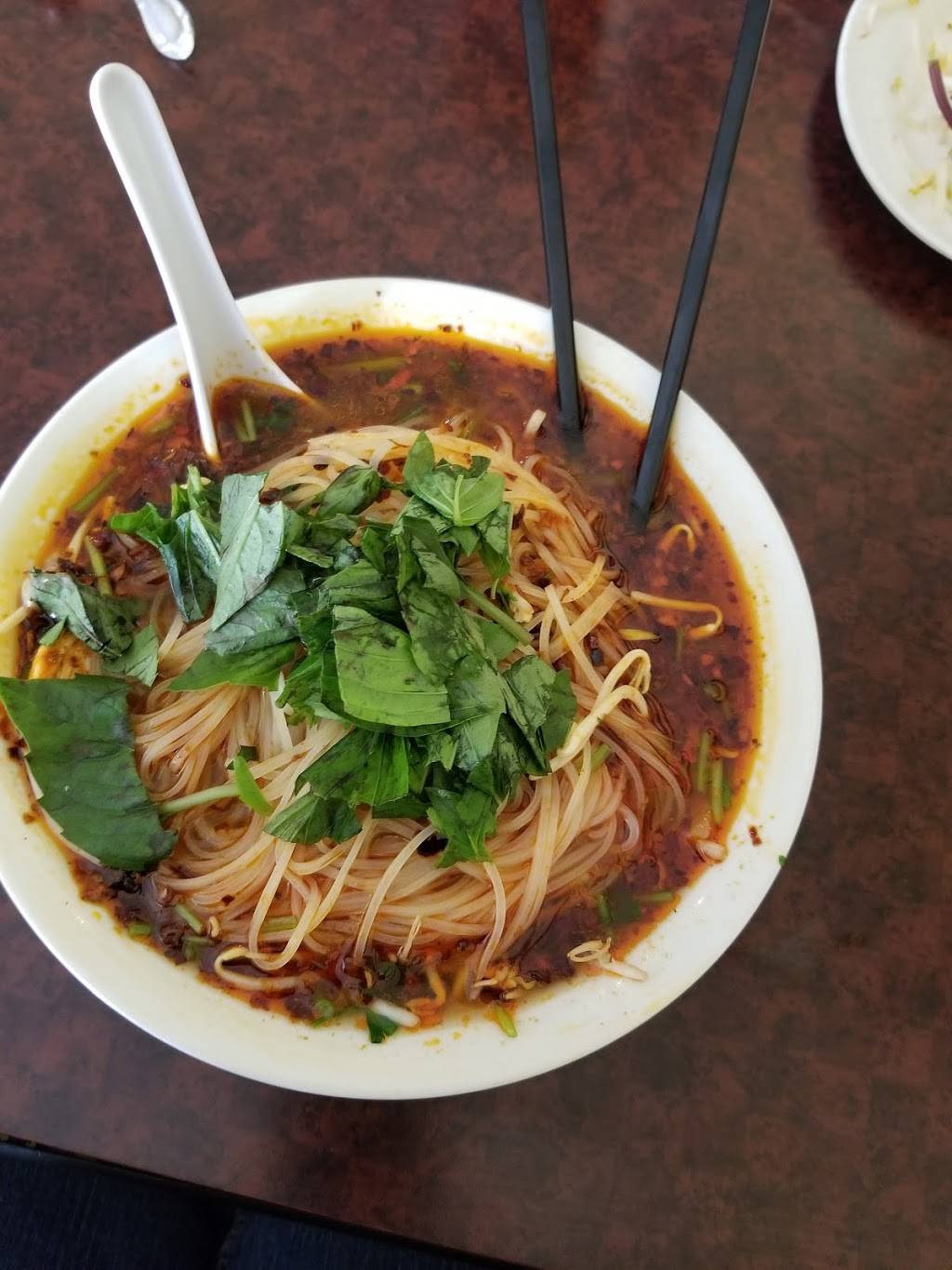 Pho Truc Vietnamese Noodle House | restaurant | 13626 Veterans Memorial Dr # D, Houston, TX 77014, USA | 2818956077 OR +1 281-895-6077