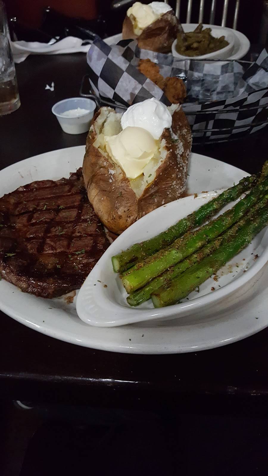 Montgomerys Steakhouse | restaurant | 5800 South, IN-3, Spiceland, IN 47385, USA | 7659878000 OR +1 765-987-8000