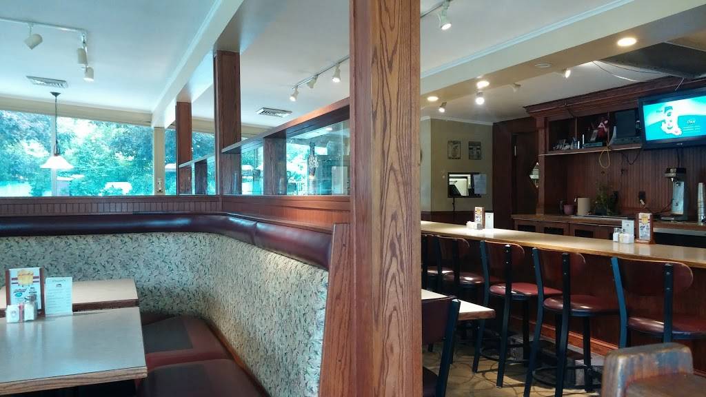 Teddy Bs Restaurant | restaurant | 136 Amity Rd, Bethany, CT 06524, USA | 2033931525 OR +1 203-393-1525