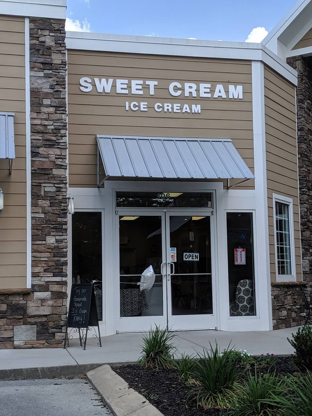 Sweet Cream ice cream | restaurant | 8898 Old Lee Hwy, Ooltewah, TN 37363, USA | 4234985838 OR +1 423-498-5838