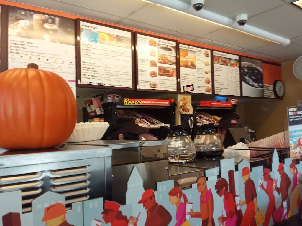 Dunkin | bakery | 138 S Main St, Fall River, MA 02721, USA | 5086767851 OR +1 508-676-7851