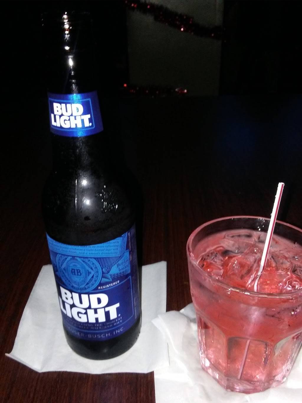 Grown Folks Bar & Grill | restaurant | 6704 Savannah Ave, Cincinnati, OH 45239, USA | 5135210576 OR +1 513-521-0576