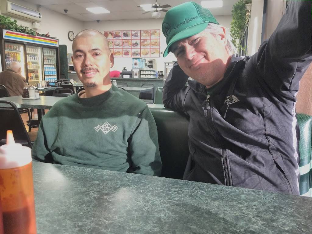 Georges Cafe | restaurant | 4012 43rd St, San Diego, CA 92105, USA | 6196240609 OR +1 619-624-0609