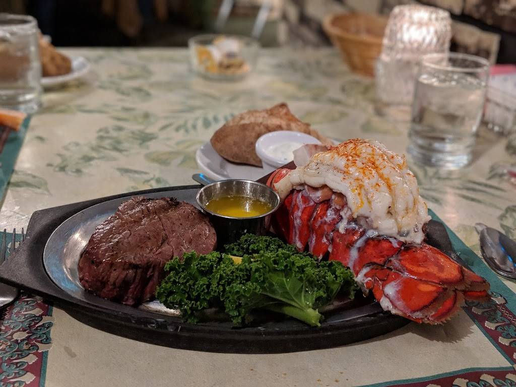 Dreamland Supper Club | restaurant | 4368 County Rd E, South Range, WI 54874, USA | 7153983706 OR +1 715-398-3706