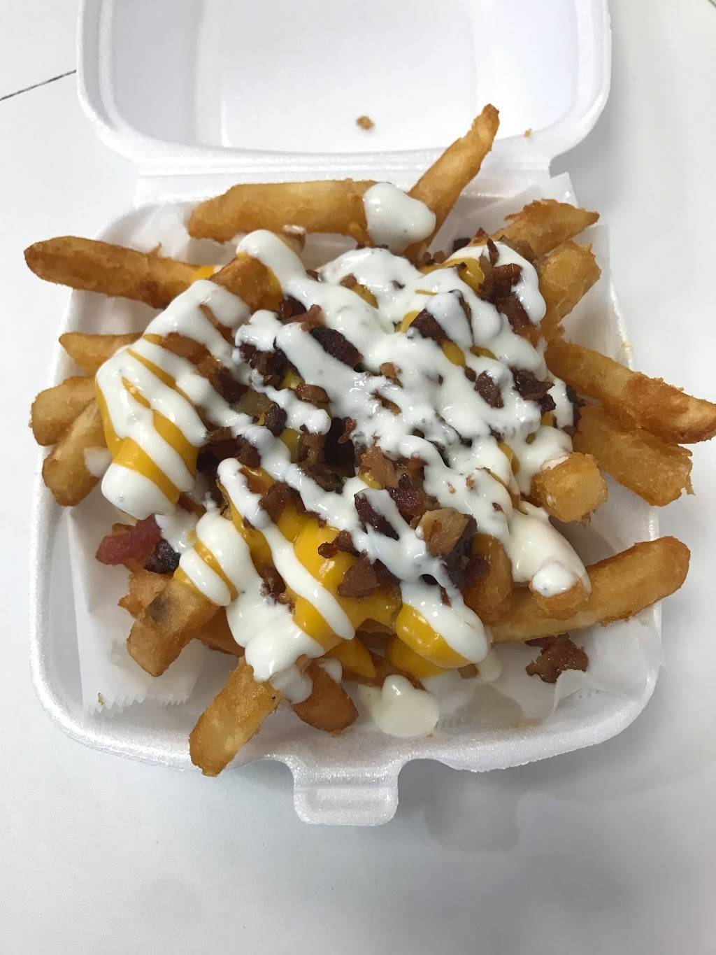 Meltz Philly Steaks | restaurant | 101 Clearview Cir #750, Butler, PA 16001, USA | 4123453491 OR +1 412-345-3491