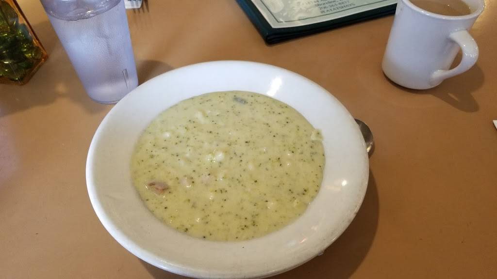 Shays Restaurant | restaurant | 15744 Aurora Ave N, Shoreline, WA 98133, USA | 2063638877 OR +1 206-363-8877