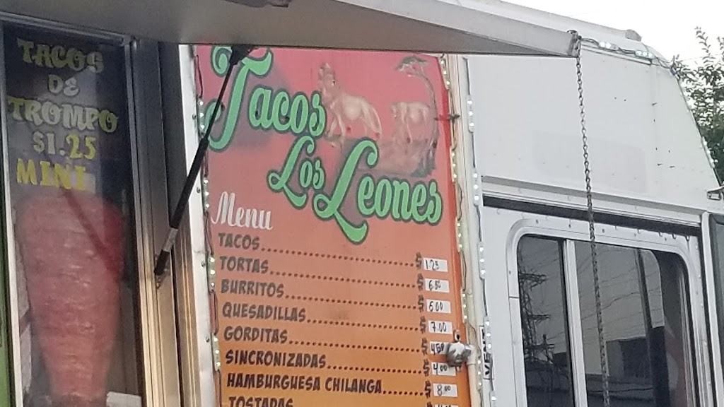 Tacos Los Leones | restaurant | 11103 East Fwy, Houston, TX 77029, USA | 8326514429 OR +1 832-651-4429