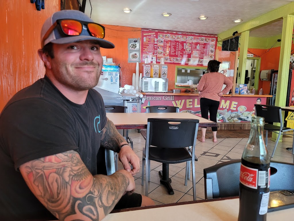 Albertos Tacos | restaurant | 2450 Santa Fe Dr, Pueblo, CO 81006, USA | 7195421600 OR +1 719-542-1600