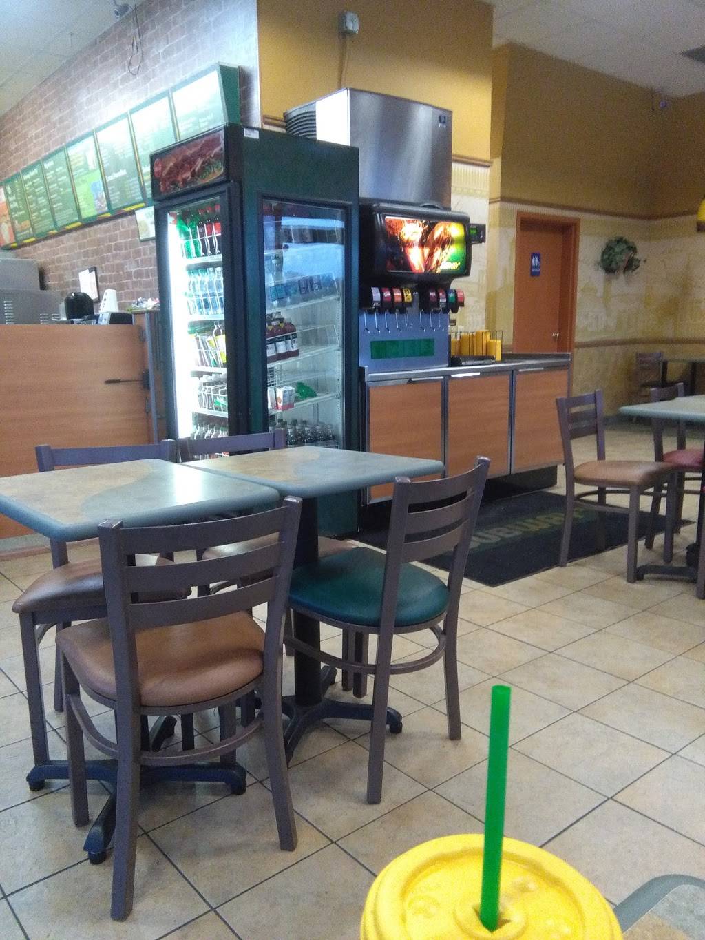 Subway Restaurants | restaurant | 2040 NY-208, Montgomery, NY 12549, USA | 8452880202 OR +1 845-288-0202