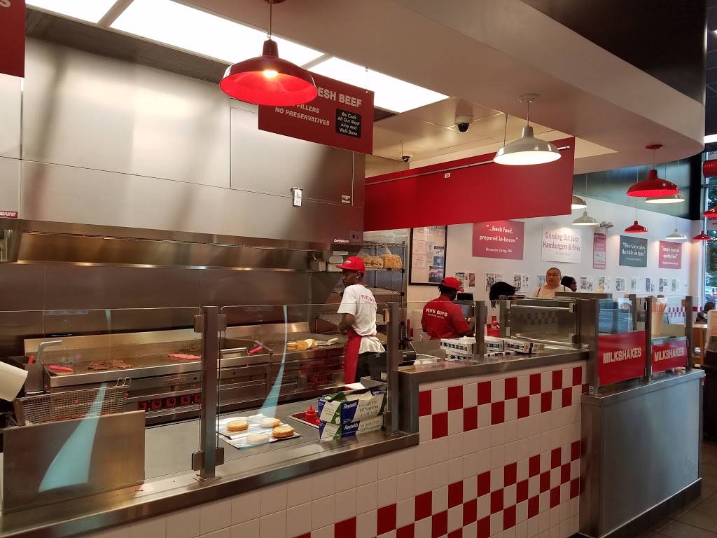 Five Guys | meal takeaway | 1146 S Wabash Ave, Chicago, IL 60605, USA | 3124318140 OR +1 312-431-8140