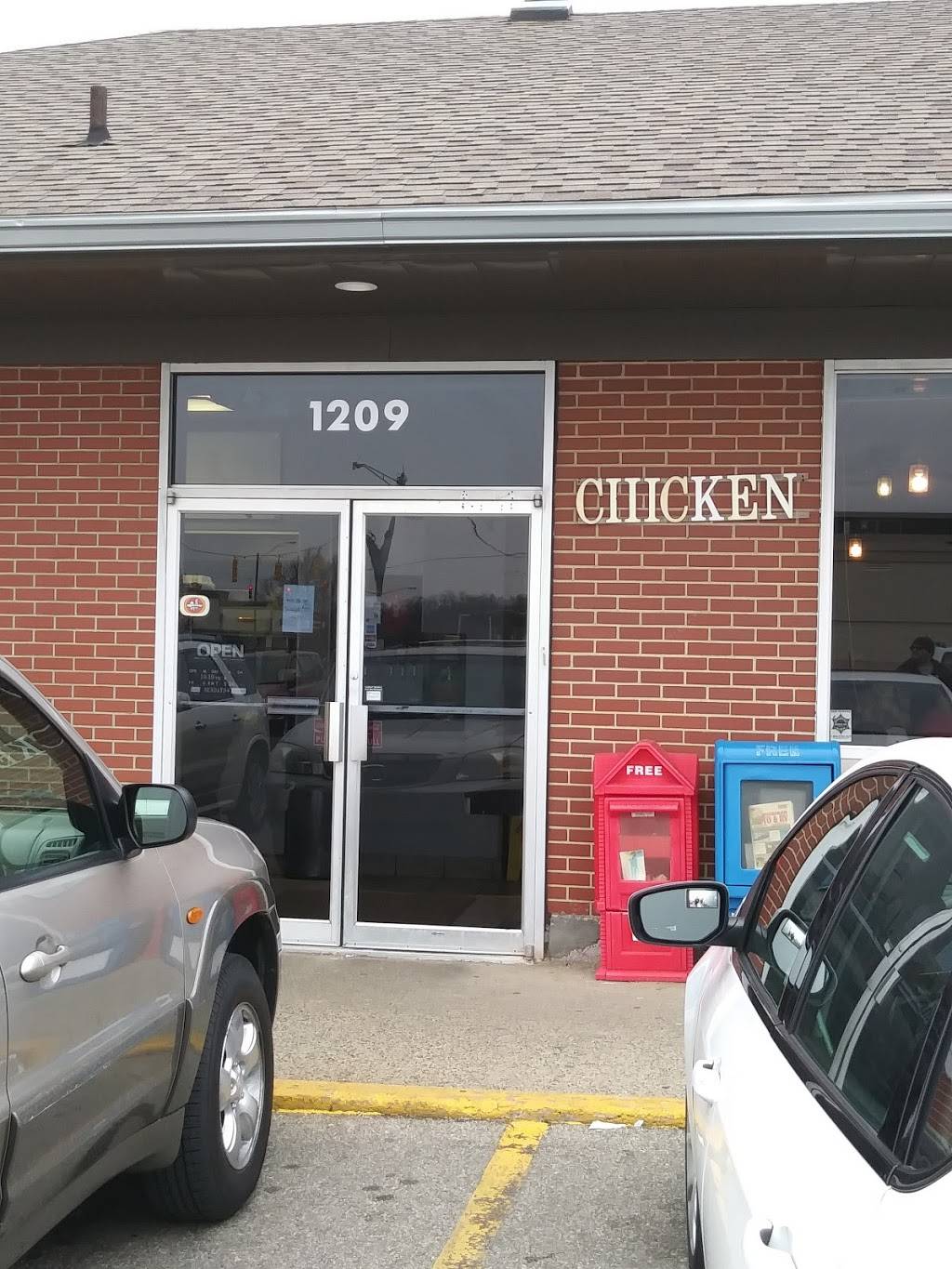 Cousins Tasty Chicken | restaurant | 1209 Leonard St NE, Grand Rapids, MI 49505, USA | 6164565244 OR +1 616-456-5244